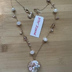 Betsey Johnson Jeweled Heart Pendant Chain Necklace Goldtone with Pink Flowers
