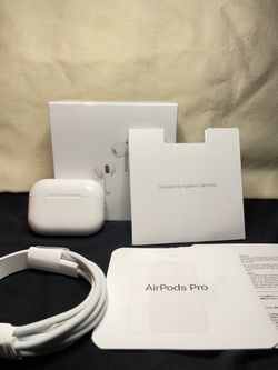 AirPods Pro 2nd Generation with MagSafe Wireless Charging Case USB C - White.