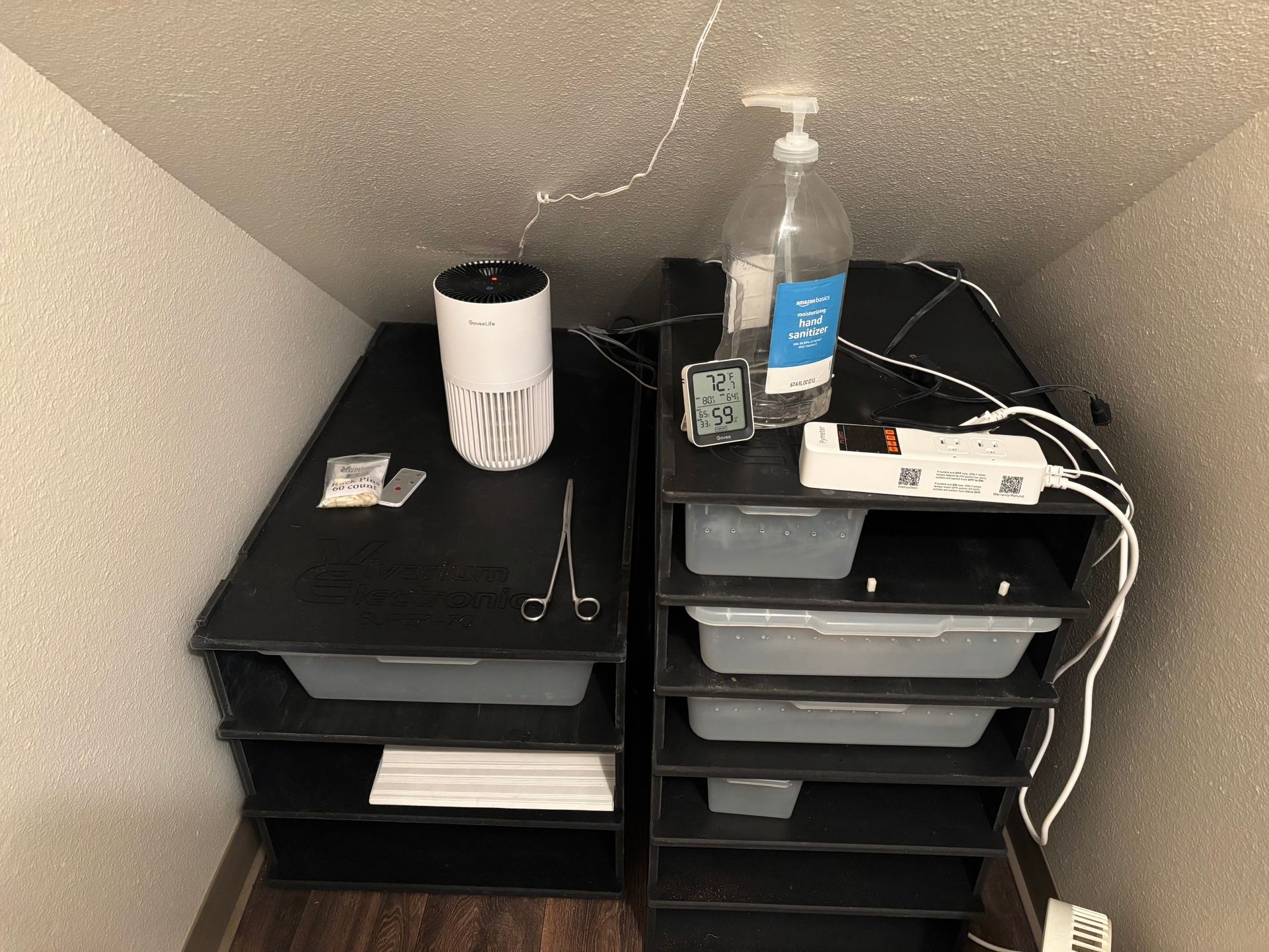 Reptile Racks, Enclosures, And Equipment