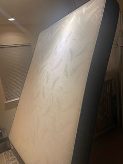 Queen Bed MakeOffer