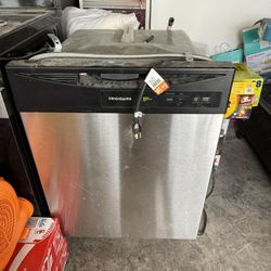Microwave, Stove, Refrigerator, Dishwasher