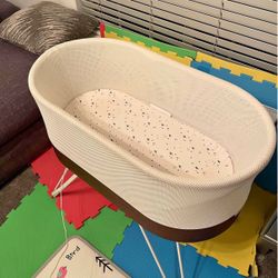 Snoo Bassinet w/ Accessories