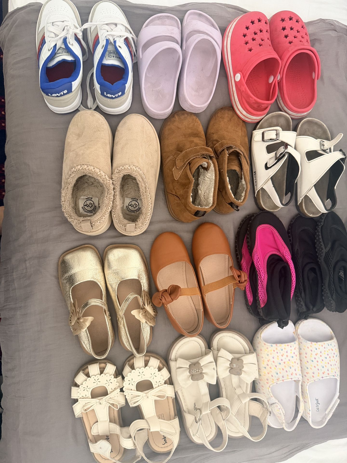 13 Pairs Shoes