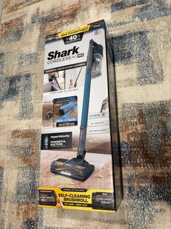 Shark Cordless Pet Pro Stick Vacuum
