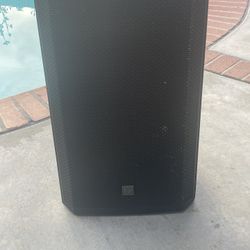 EV 15” Powered Speaker 