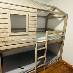 Twin Bunk Bed..
