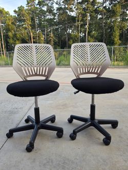 desk chairs