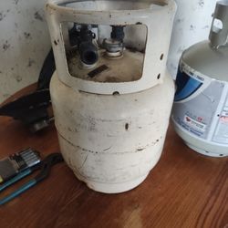 Forklift Propane Tank Full Of Propane