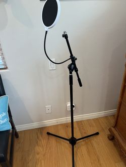 DR Adjustable Tripod Microphone