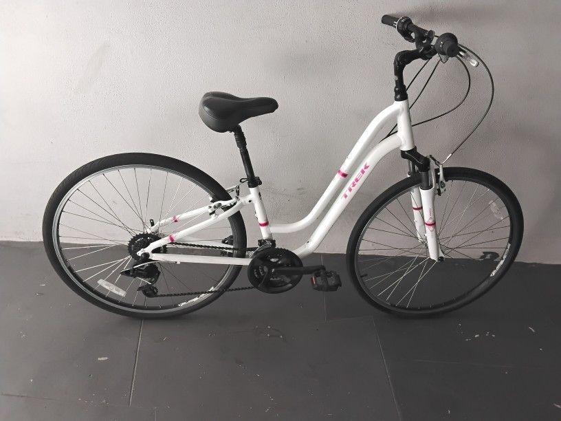 BICYCLE TREK 21 SPEED SIZE 29 BRAND NEW