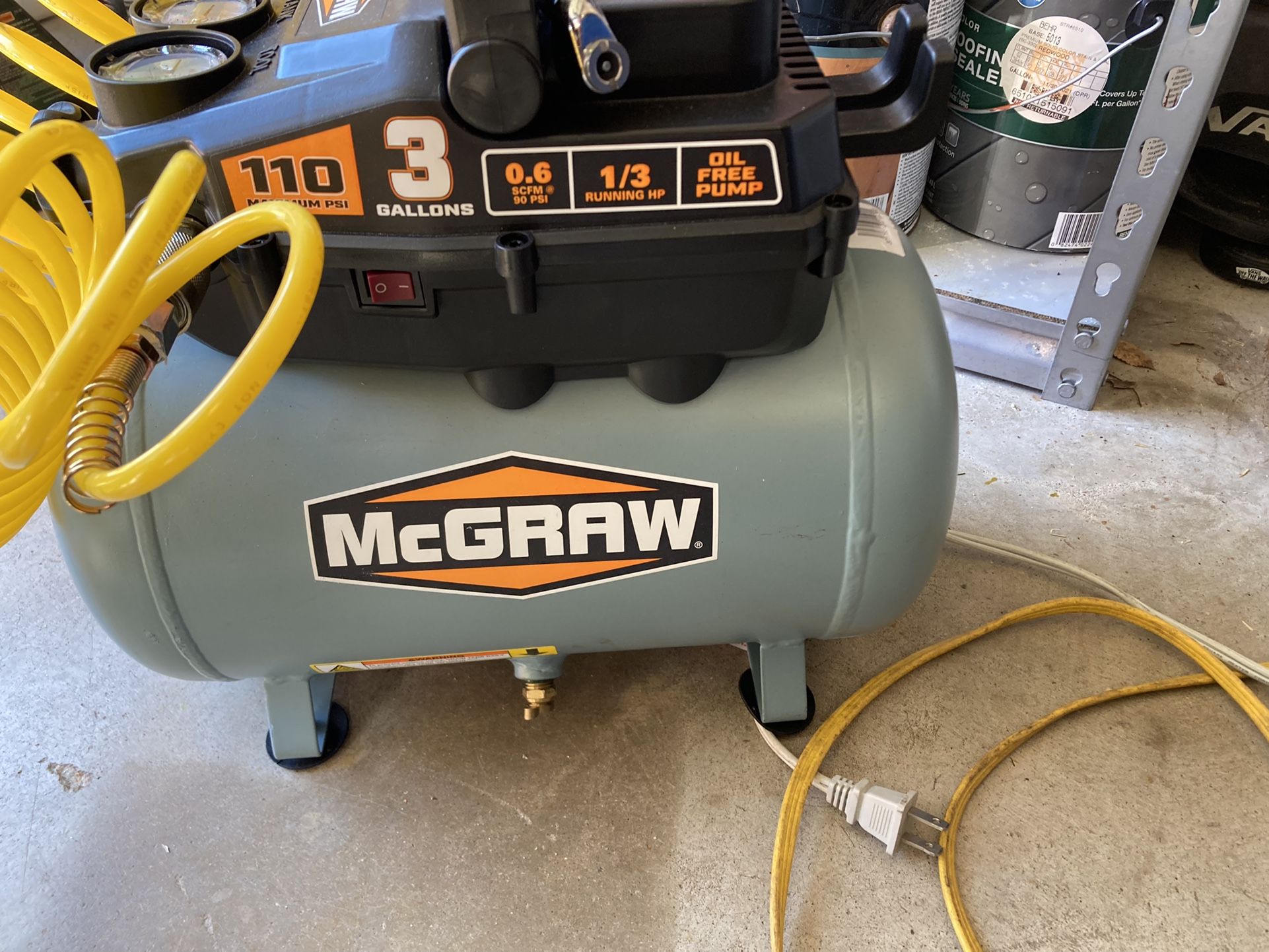 Mcgraw 3 Gallon 1/3 HP 110 PSI Oil-Free Hotdog Air Compressor