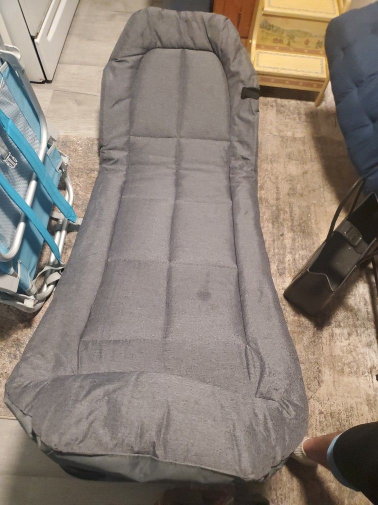 Foldable Cot With Mattress Pad