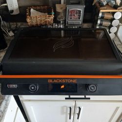 Blackstone E Series 22in