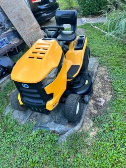 Club cadet Tractor