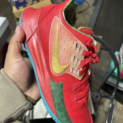Kyrie Low 2 Mr Krabs
