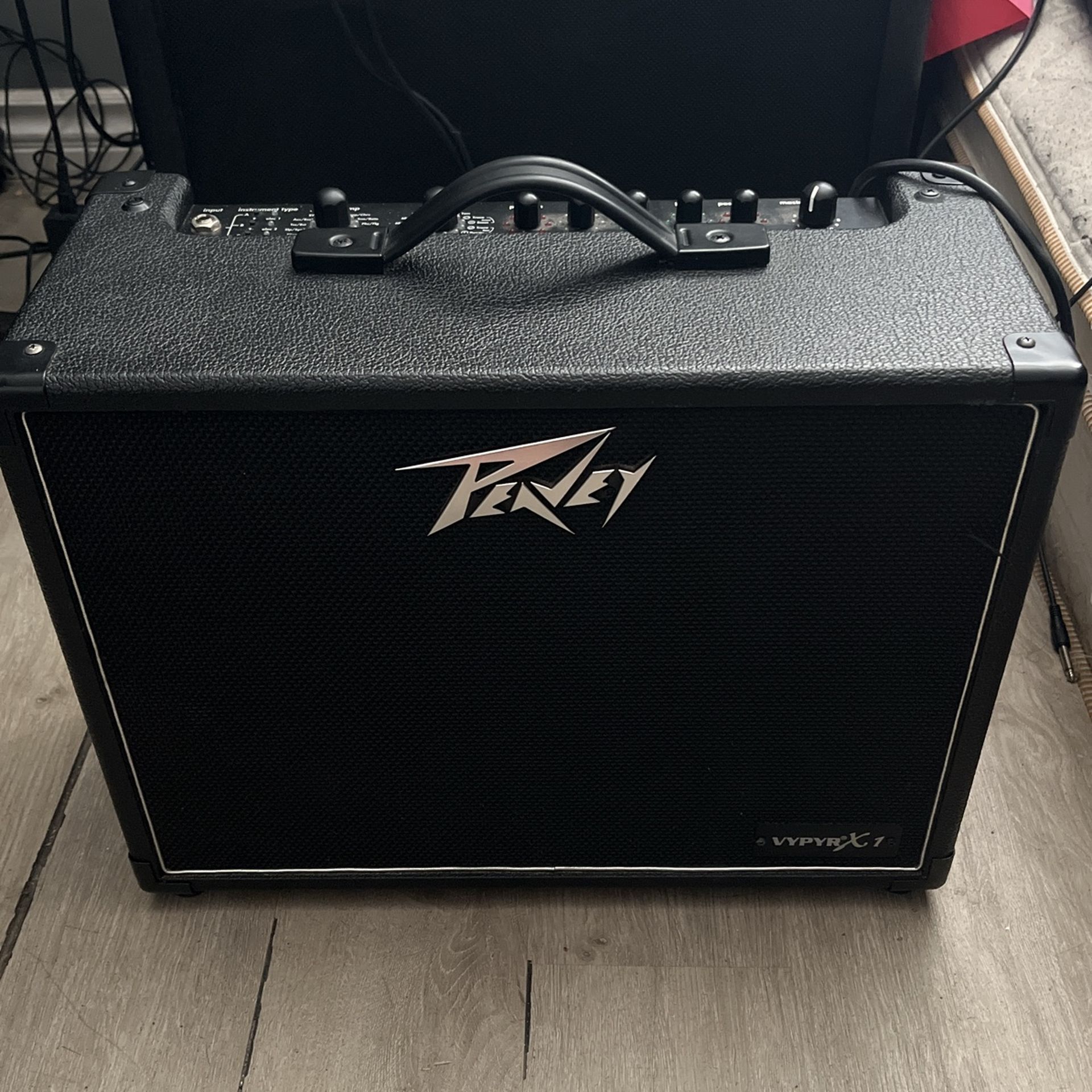 Peavy Vyper X1 AMP shoot an offer