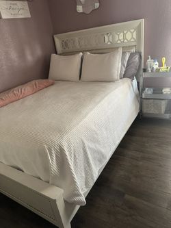 Full  Size Bed 