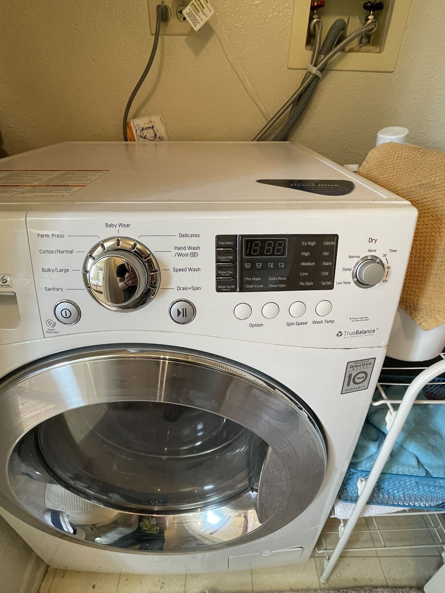 LG Washer And Dryer Combo. No Vent Required. 