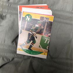 Bunch Of NHL Cards 80-90s