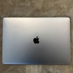 Apple MacBook Pro 15” 2018 – i7 / 16GB / 512GB 