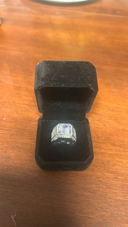 Moissinite promise ring 150$ OBO With case