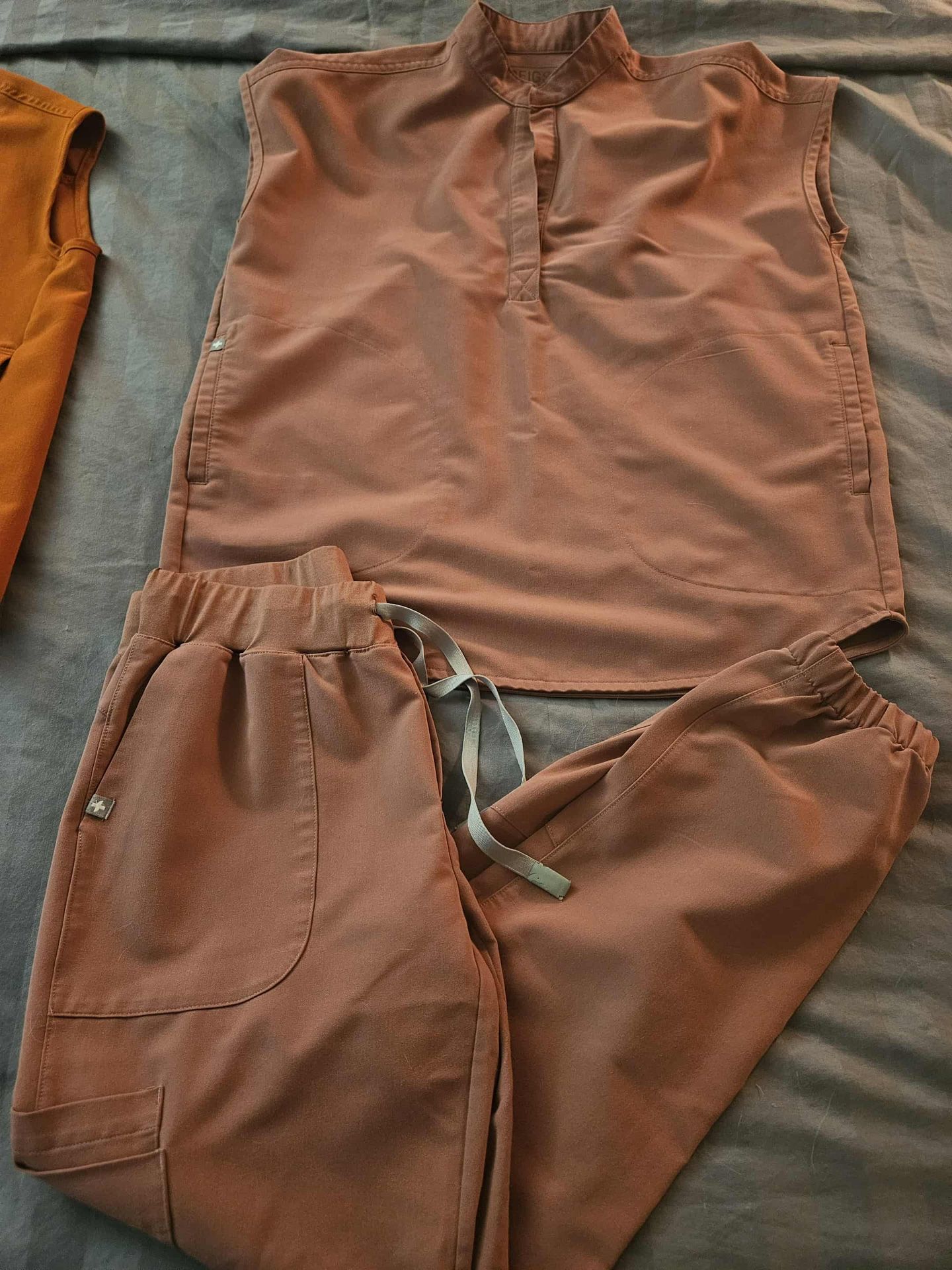 Figs scrubs - Womens - Mauve