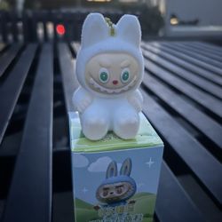 LABUBU - SOY MILK ANGEL (GLOW IN THE DARK)