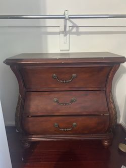 Cherry Wood 3-Drawer Nightstand