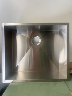25x22x9.  Undermount kitchen Sink