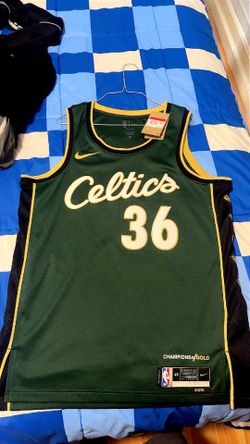 Marcus smart Celtics sz L jersey New with tags