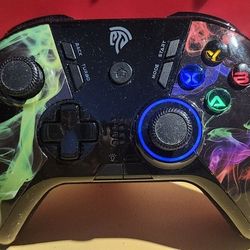 XBOX 360 Wireless Controllers - Excellent! READ AD