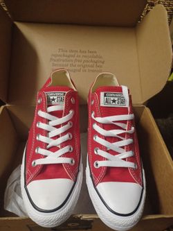 Converse Chuck Taylor Low red size men 6.5 women 8.
