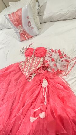 Quinceañera Dress Bundle !