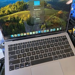 MacBook Air (Retina, 13-inch, 2018) Space Gray