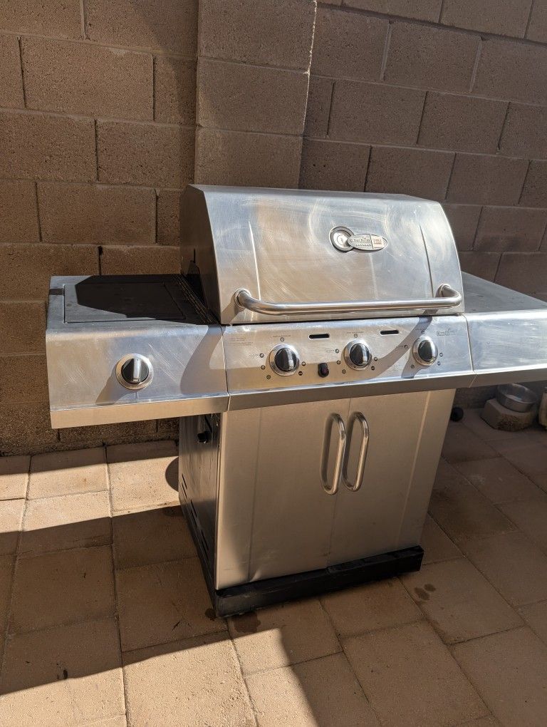CharBroil Gourmet Tru Infrared BBQ Grill