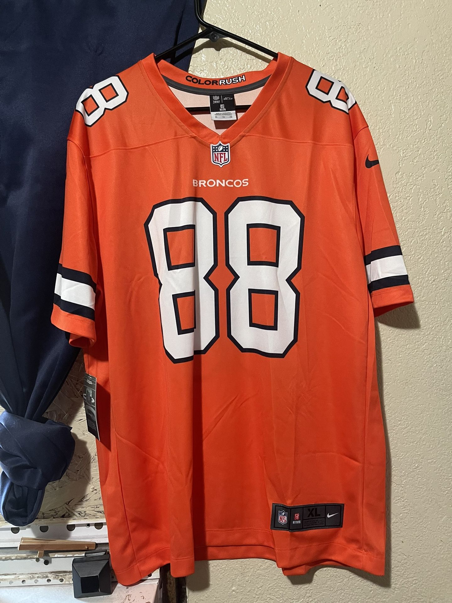Broncos jersey DT88