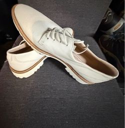 White Lace-Up Oxford Dress Shoes