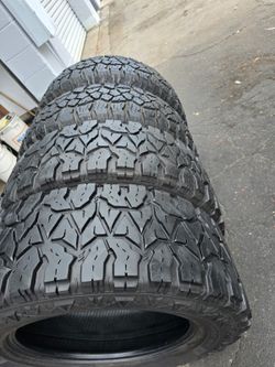 4 used tires Lt35x12.50r20 
2 tires Delium terra raider 
2 tires Fierce Attitude MT 
$250.00 all 4