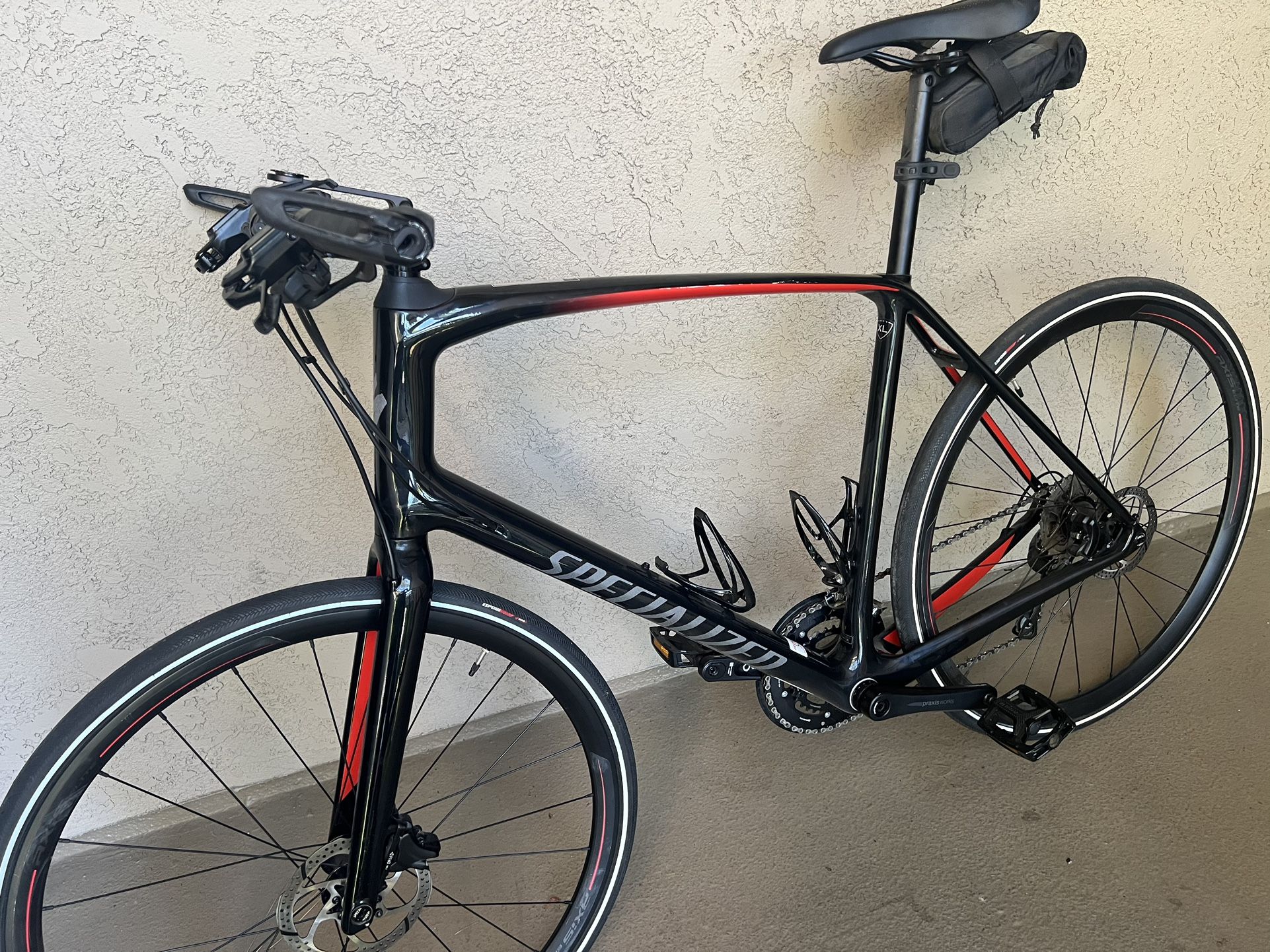 2020 Specialized Sirrus Elite Carbon Fiber.