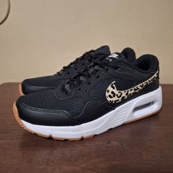 Nike Air Max Womens Size 7 (NO BOX)