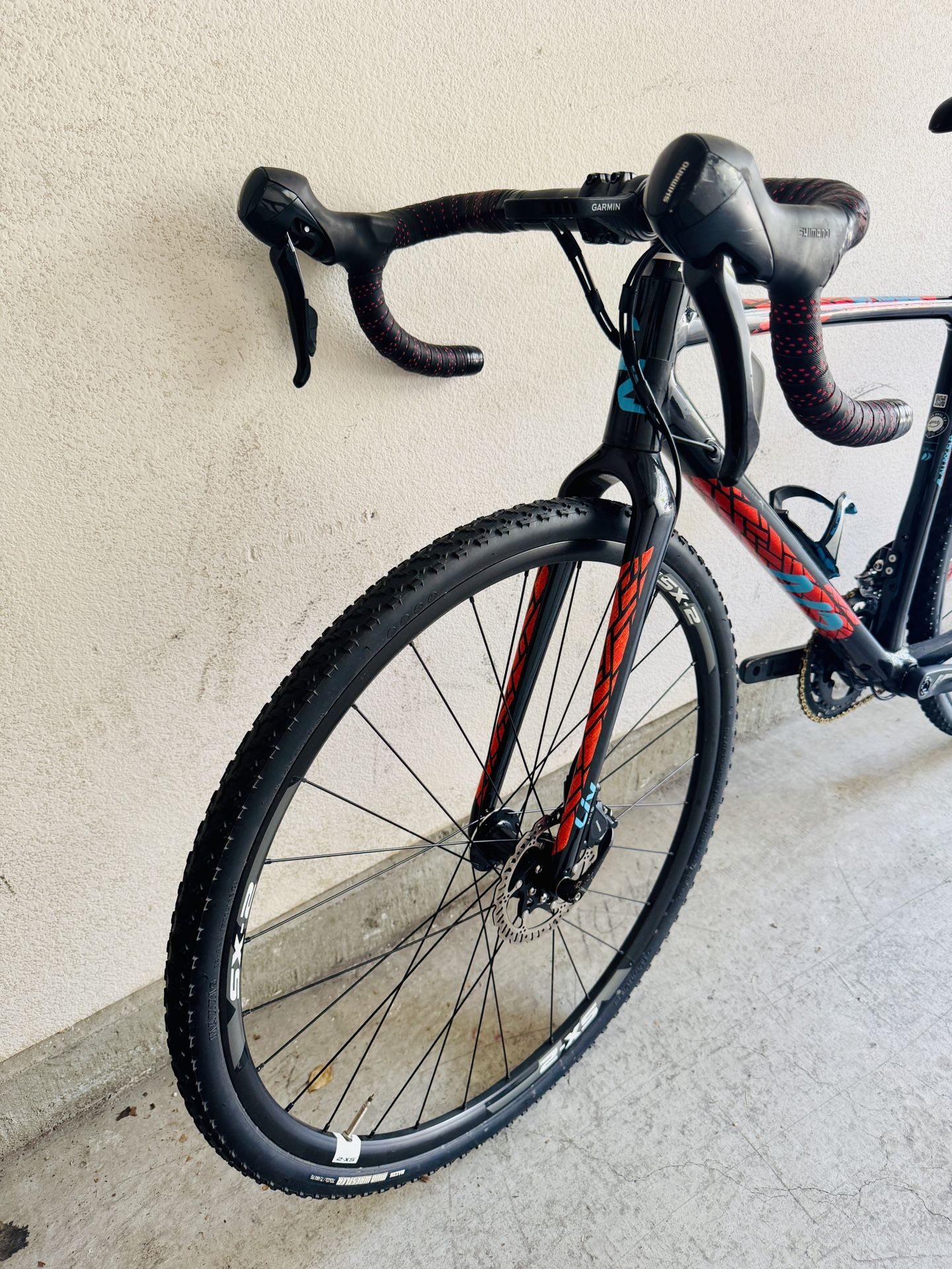 Gravel bike Giant Brand