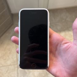 iPhone 8 64 Gb Unlocked With Case