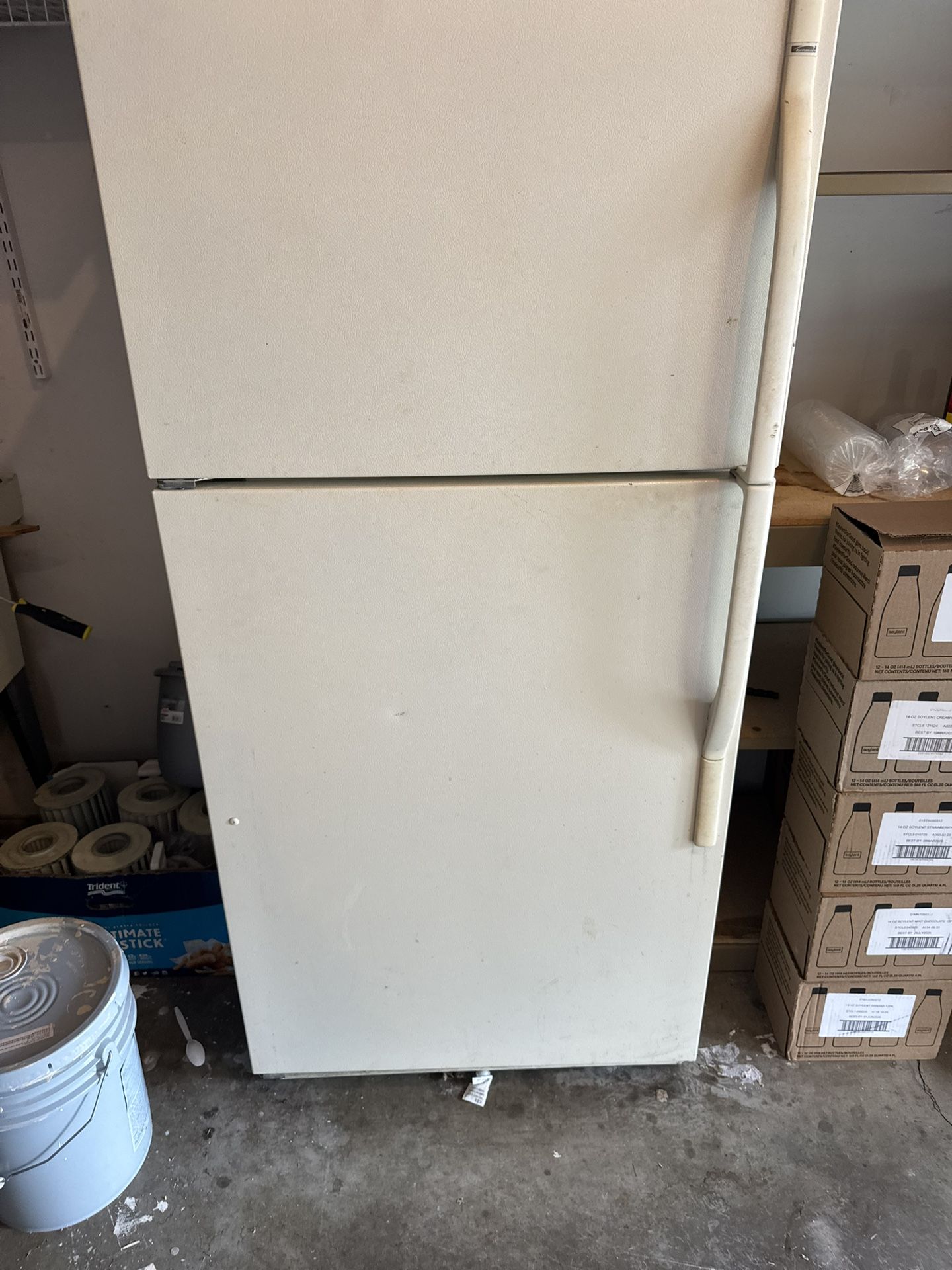 Refrigerator