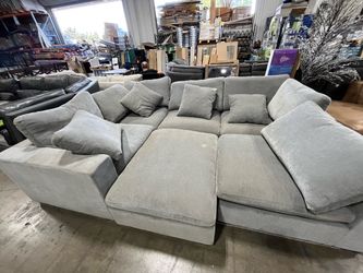 6pc Modular sectional couch from Costco in grey