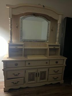 White Wood Dresser with Mirror