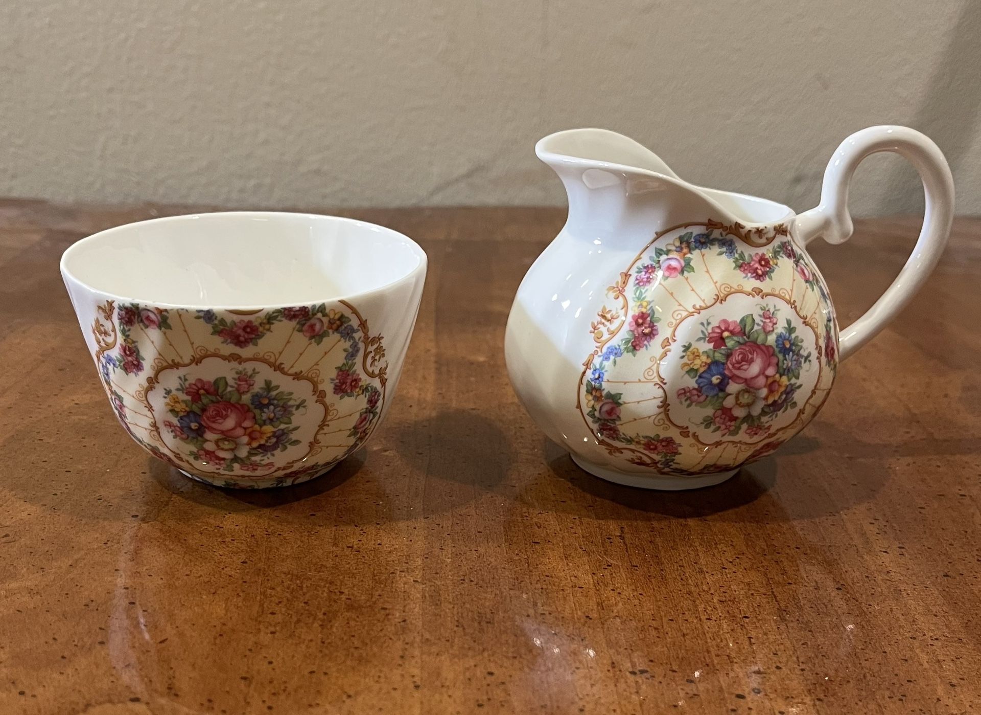 Vintage Crownford Fine Bone China Creamer and Sugar Bowl Set - Made in England