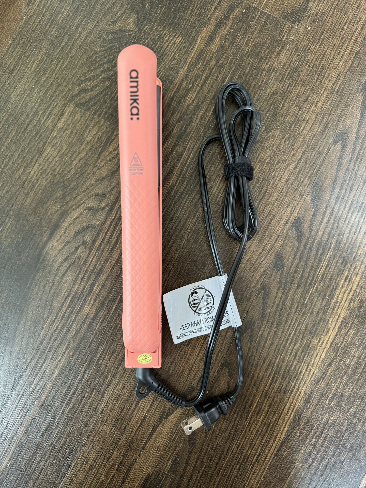 Brand New Amika Straightener