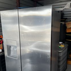 Frigidaire Refrigerator