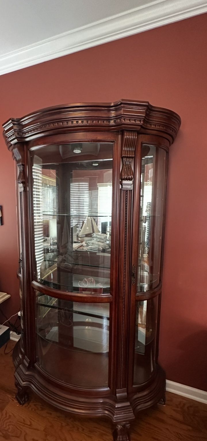 Beautiful Curio/China Set
