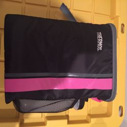 Thermos 6 can cooler
